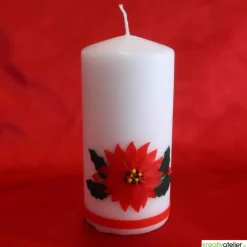 Weihnachtskerze personalisierbar – weiße Kerze mit Weihnachtsstern und Ilex, handverziert, ideal als Weihnachtsgeschenk