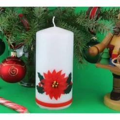 Weihnachtskerze personalisierbar – weiße Kerze mit Weihnachtsstern und Ilex, handverziert, ideal als Weihnachtsgeschenk