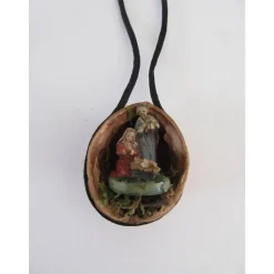 Weihnachtskrippe - Krippe in Walnuss mit Moos - bunt