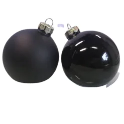 Weihnachtskugel mit Namen aus Glas in verschiedenen Farben und Formen Christbaumkugel