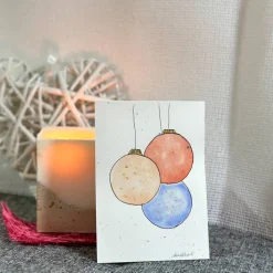 Weihnachtskugeln mit Aquarellfarbe & Fineliner auf Weihnachtskarte - danielb.art