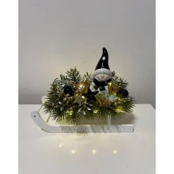 Weihnachtsschlitten mit einem Wichtel/Schneemann und Ledlichtern Weihnachtsdeko