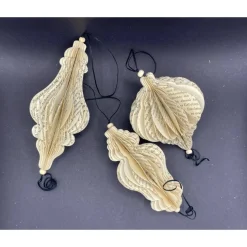 Weihnachtsschmuck aus Papier alte Buchseiten Upcycling Wabenoptik Christbaumschmuck