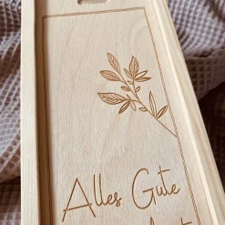 Weinbox mit Gravur | Weinkiste Geschenk individuell gestalten | Weinbox als Hochzeitsgeschenk | Weinpräsent Holzoptik