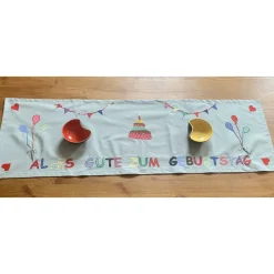 Wertiger Tischläufer *Alles Gute...* für den Geburtstagstisch mit zahlreichen bunten Applikationen, blau-grau, 45x140cm