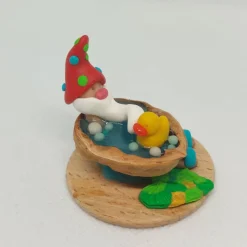 Wichtel in Walnusswanne