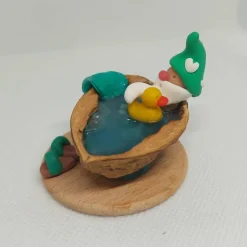 Wichtel in Walnusswanne