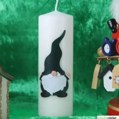 Wichtelkerze in elfenbein, Stumpenkerze mit Weihnachtswichtel, personalisierbar, Wichtelgeschenk