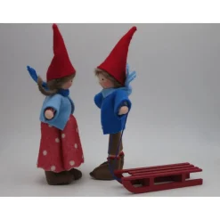 Wichtelpärchen mit Schlitten - Winter -  Blumenkind - Jahreszeitentisch - Waldorf Art - Art.Nr.WI20