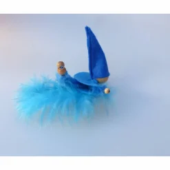 Wichtel-Zwerg auf Feder, Geschenk Geburt, Taufe, Frühlings-Deko