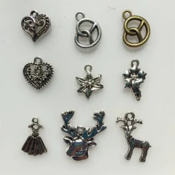 Wiesn-Anstecker Filz-Brosche Trachten-Brosche Namensträger Hut, Oktoberfest-give-away, Veranstaltung, Hochzeit, Wunschbeschriftung, Personalisierung