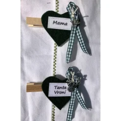 Wiesn-Anstecker, Filzbrosche, Dirndlbrosche, Namensschild, Namensträger Filz-Herz, personalisiert,  Wunschbeschriftung,  Wäscheklammer, Gl