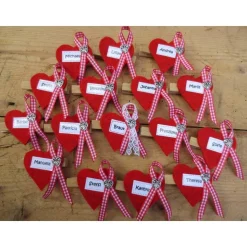 Wiesn-Anstecker, Filzbrosche, Dirndlbrosche, Namensschild, Namensträger Filz-Herz, personalisiert,  Wunschbeschriftung,  Wäscheklammer, Gl