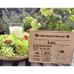 Willkommensschild zur Geburt mit Wunschgravur und Wunschmotiv