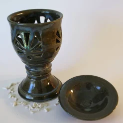 Windlichtpokal aus Keramik Lichtdekoration sehr schön als Tischdekoration für eine festliche Tafel