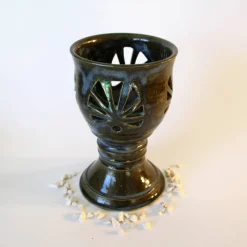 Windlichtpokal aus Keramik Lichtdekoration sehr schön als Tischdekoration für eine festliche Tafel