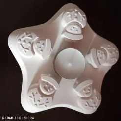 Winterlicher Kerzenständer mit Schneemännern und Teelicht