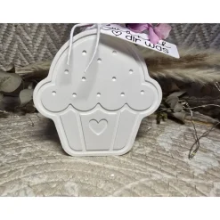 Wünsch dir was – Handgegossener Raysin Cupcake mit Stabkerze, Trockenblumen & Anhänger