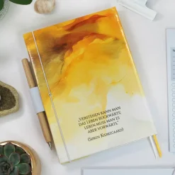 Wochenkalender & Terminplaner 2026 A5 Wochenübersicht / Tagesübersicht / Tagebuch personalisiert gelb