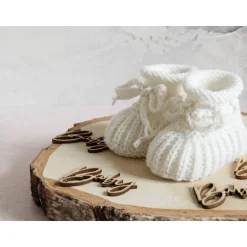 wollweiße Babyschuhe, 0-3 Monate, gestrickt, aus Wolle, in Patentmuster
