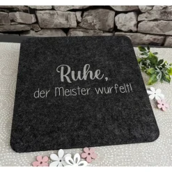 Würfelunterlage aus Filz - rund oder quadratisch - verschiedene Motive