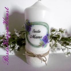 Wunderschöne Kerze zum  Muttertag im Vintage-Look mit Baumwollspitzenband und Lurexbaumwollkordel