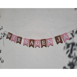 Wunderschöne Papier Girlande zur Hochzeit