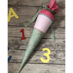 wunderschöne Schultüte aus Stoff mit Rehen in Rosa & Mint nach Wunsch personalisiert