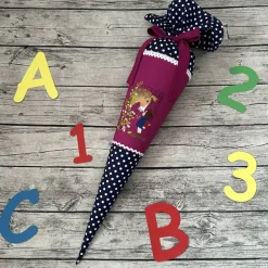 wunderschöne Schultüte aus Stoff in Beere & Dunkelblau mit Pferd & Mädchen