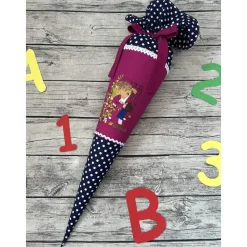 wunderschöne Schultüte aus Stoff in Beere & Dunkelblau mit Pferd & Mädchen