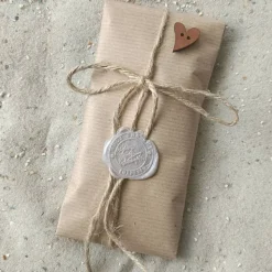 Wundertüten mit handgemachten Holzartikeln: Schlüsselanhänger, Deko, Flaschenöffner – liebevoll verpackt & versendet