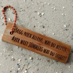 Wundertüten mit handgemachten Holzartikeln: Schlüsselanhänger, Deko, Flaschenöffner – liebevoll verpackt & versendet