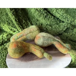 Wundervolle gefilzte Kürbisse Flaschenkürbis Herbstdeko Erntedankfest Wollfilzkürbis