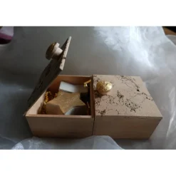 X MAS  Weihnachtlicher Schriftzug aus Beton - Buchstaben + Stern in wunderschöner Holzkiste