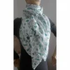 XXL Dreiecktuch  / Musselin Double Gauze / Weiß mit Blüten und Blättern / Schaltuch / Halstuch/ Wickelschal/ Loop