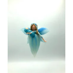 zarte blaue Wiegenfee