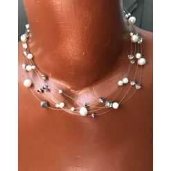 Zarte Brautkette aus vier Reihen Draht mit echten Perlen & Kristallen – Handgefertigter Schmuck für die Hochzeit