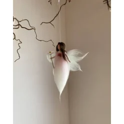 zarte Gänseblümchenfee, Filzfee Frühling, Geschenk zur Taufe