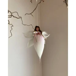 zarte Gänseblümchenfee, Filzfee Frühling, Geschenk zur Taufe