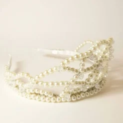 Zarte Perlen-Tiara für Bräute – Ivory Dream Hochzeitsschmuck mit Kristallakzenten