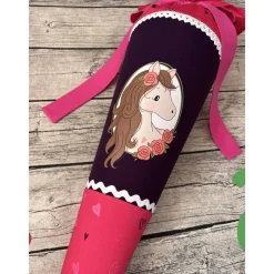 zauberhafte Schultüte Zuckertüte in Lila & Rotpink mit Pferd & Herzen
