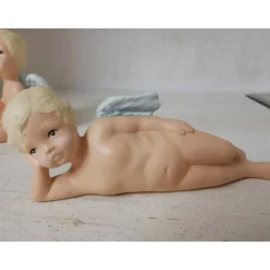 Zauberhaftes Puttentrio aus Keramik