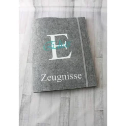 Zeugnis Hülle aus Filz personalisiert – Schutzhülle & Mappe für Zeugnisse