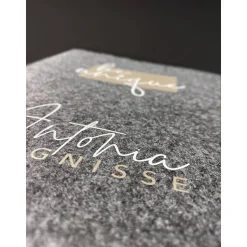 Zeugnismappe aus Filz *be unique* | personalisiert mit Namen und Farbe