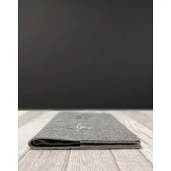 Zeugnismappe aus Filz *Blätter* | personalisiert mit Namen und Farbe