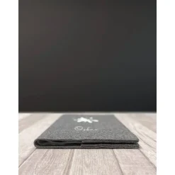 Zeugnismappe aus Filz *Klecks* | personalisiert mit Namen und Farbe