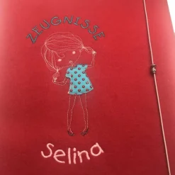 *Zeugnismappe DIN  A4 * gestickt auf rotem Filz *Schulstart * *Einschulung *  personalisierbar mit Namen * Geschenk *