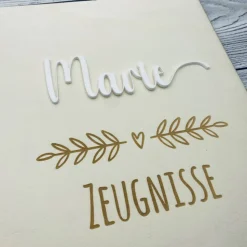 Zeugnismappe personalisiert aus Holz | Geschenk zum Schulstart | Zeugnisordner mit Namen | Einschulungsgeschenk