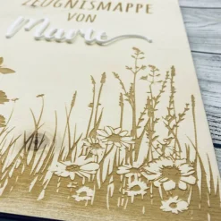 Zeugnismappe personalisiert aus Holz | Geschenk zum Schulstart | Zeugnisordner mit Namen | Einschulungsgeschenk