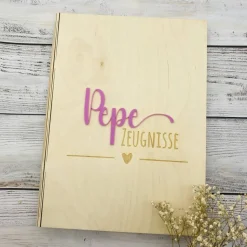 Zeugnismappe personalisiert aus Holz | Geschenk zum Schulstart | Zeugnisordner mit Namen | Einschulungsgeschenk